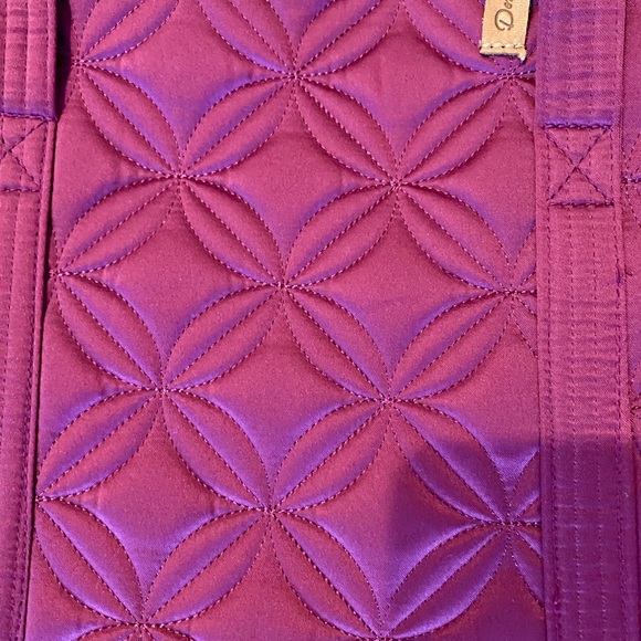 DONNA SHARP Quilted Magenta Tablet/Laptop Case - Picture 3 of 9